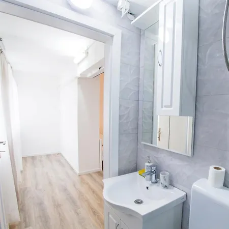 Apartment Denirom *