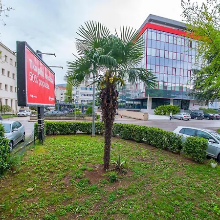 Denirom Apartment
