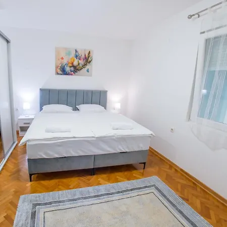 Appartamento Denirom *