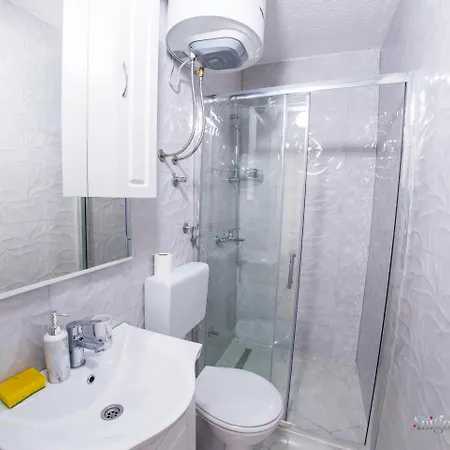 Apartment Denirom *