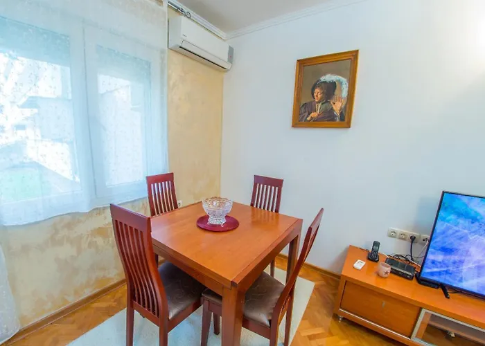 Denirom Apartamento *